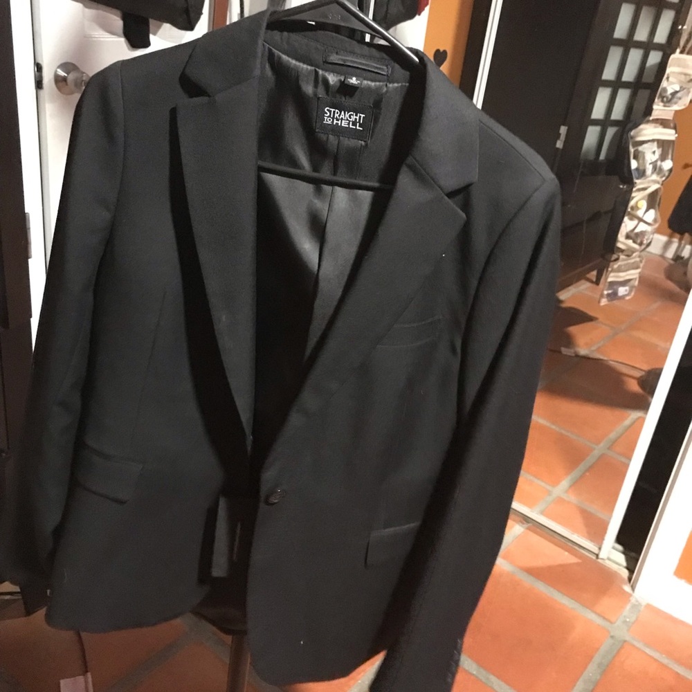 Blazer Straight to hell Label